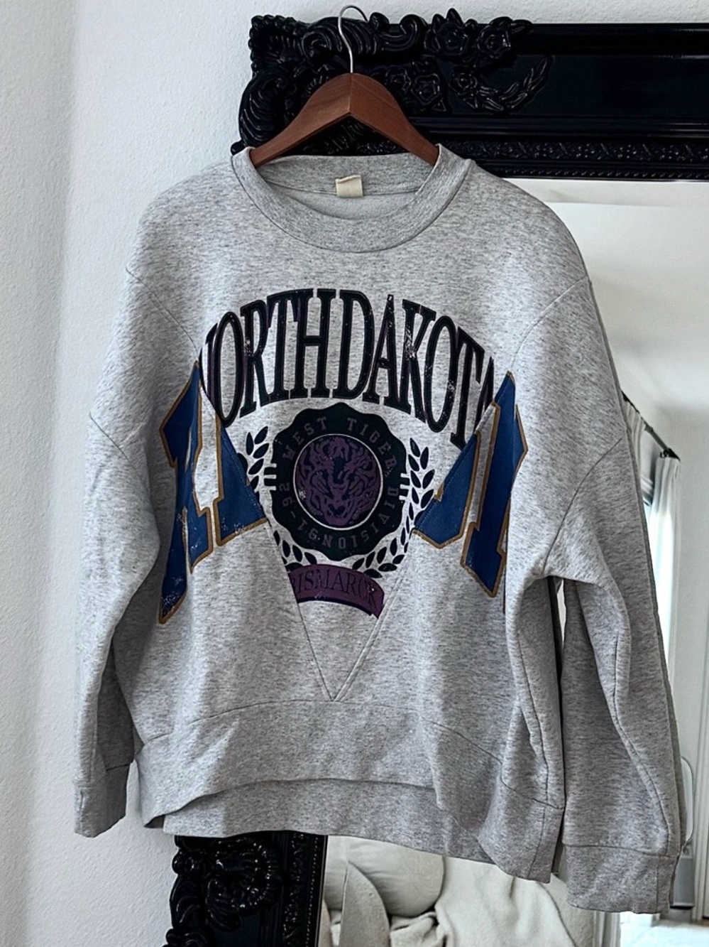 Urban Outfitters | BDG North Dakota Split Logo Crewneck Oversized Sweatshirt - Picture 2 of 4